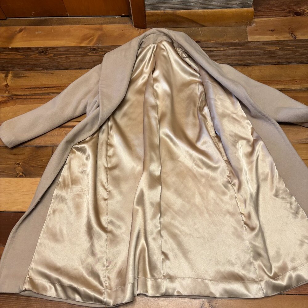 Very Vintage Cashmere Coat - Picture 6 of 8